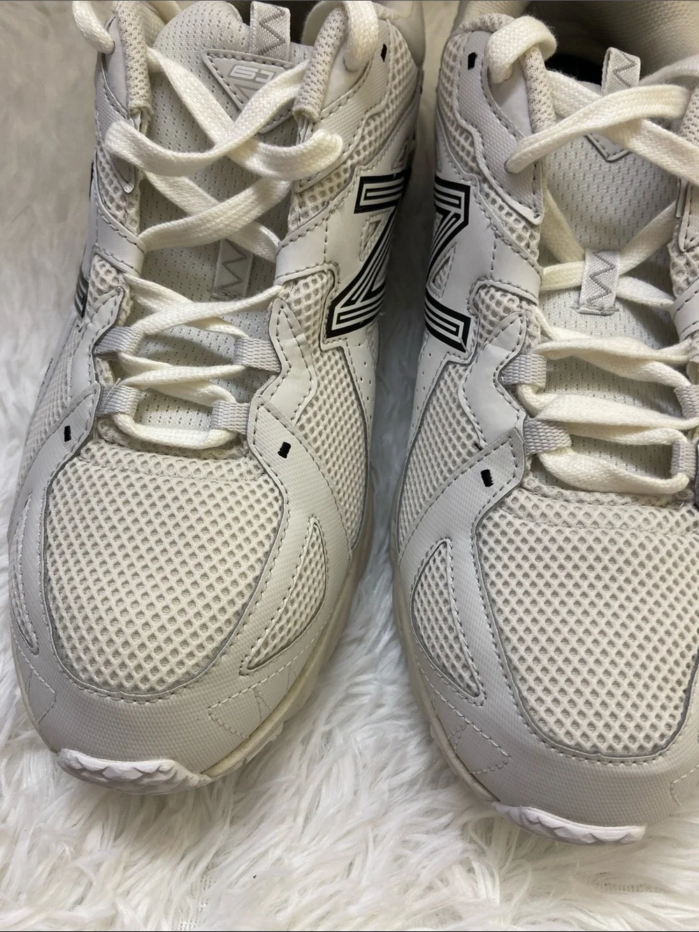 New Balance 610White ,Black and Light Gray Athletic Low top Sneakers.size-11.5